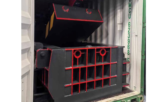 スクラッププレス機